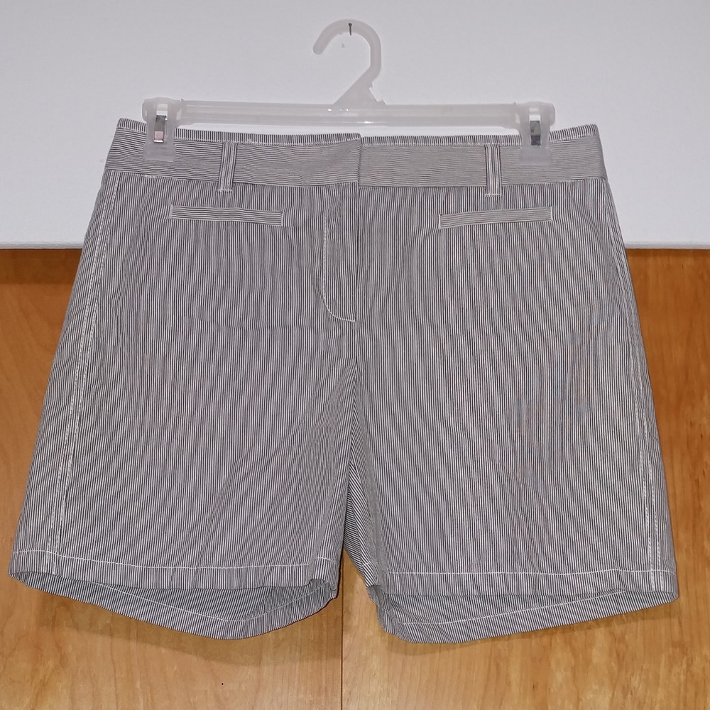 Nautica  Gray Stripes Shorts Size 8 100% Cotton NWT